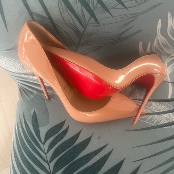 Shoes - Elegant Nude Patent Leather Stilettos